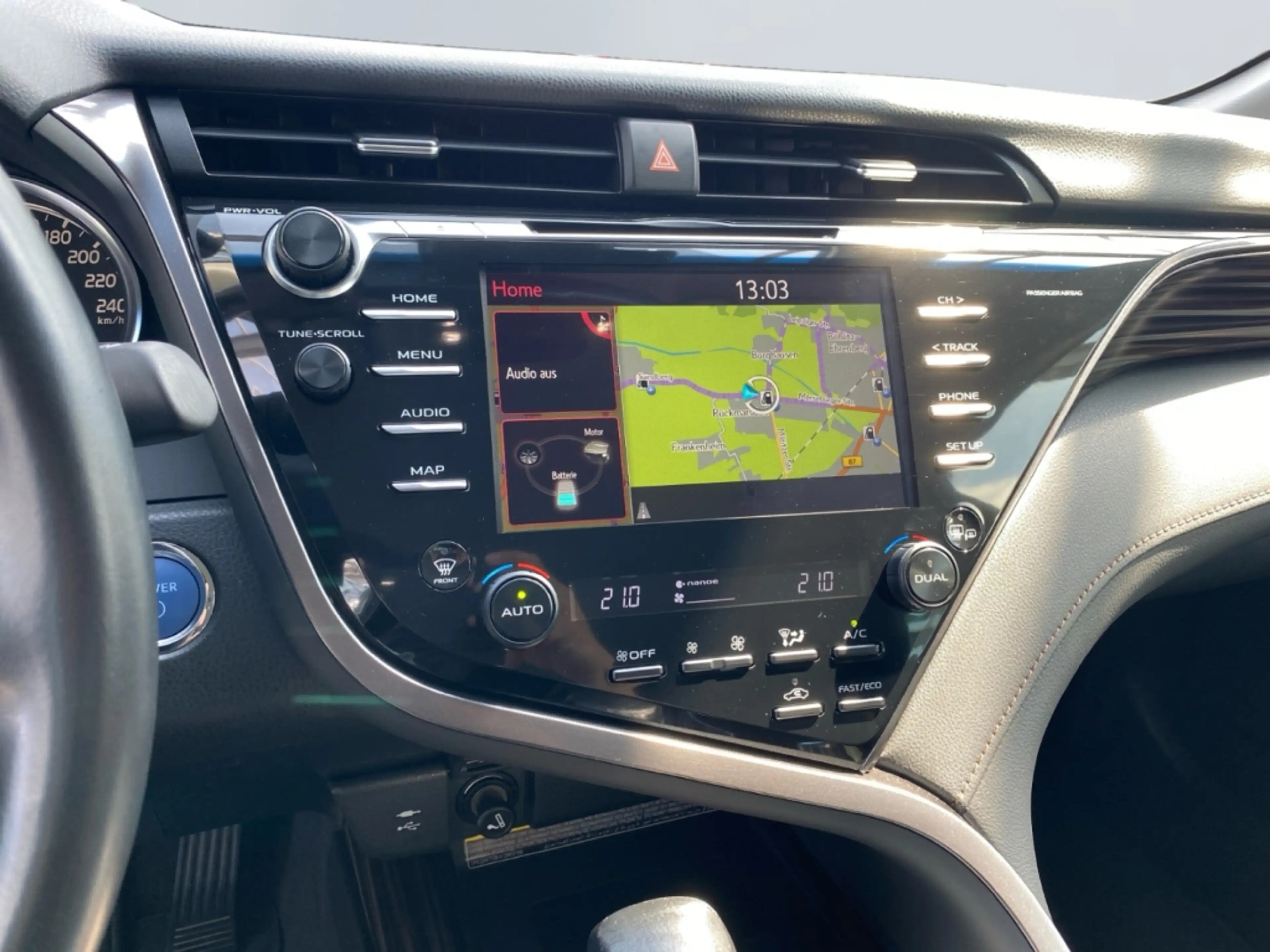 Toyota Camry Hybrid Executive *LED*RCam*Leder*Navi*SHZ* — photo 15