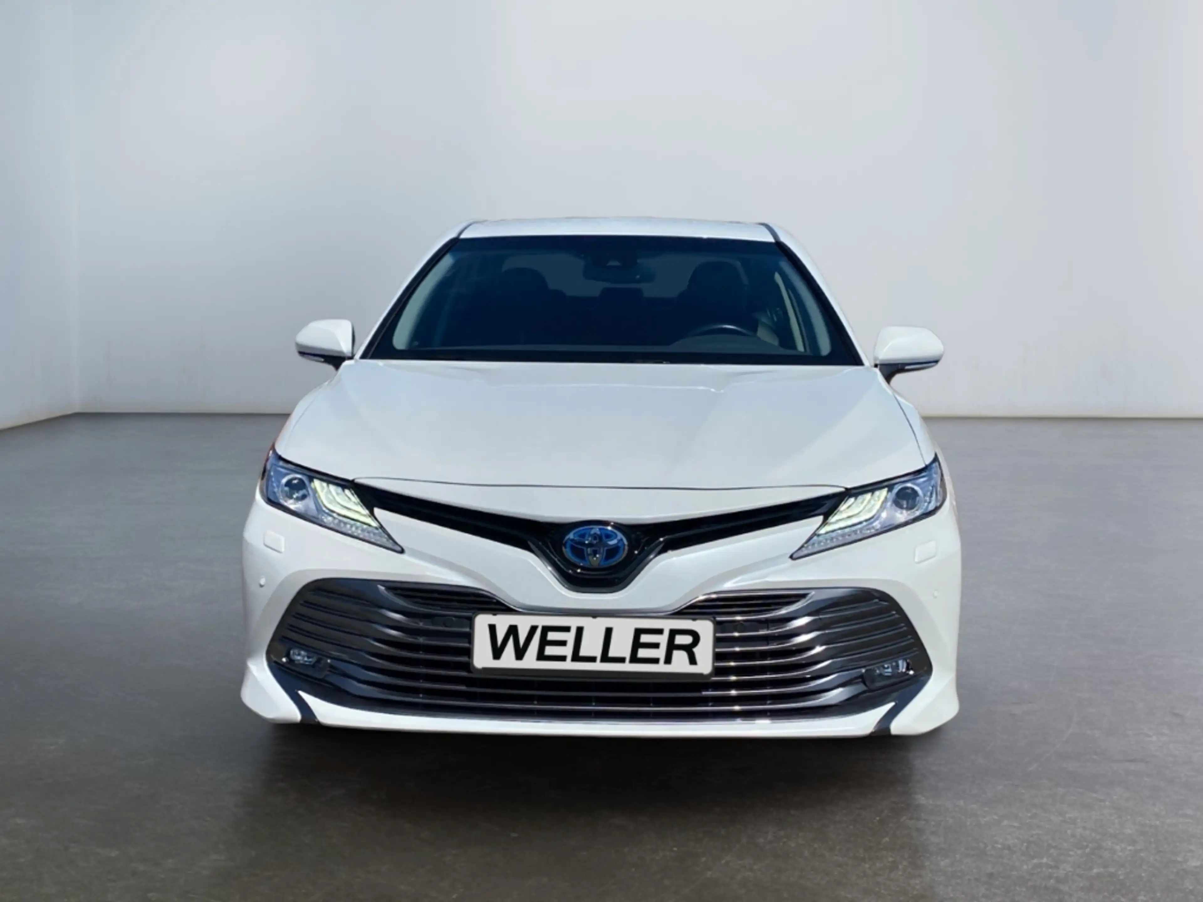 Toyota Camry Hybrid Executive *LED*RCam*Leder*Navi*SHZ* — photo 2