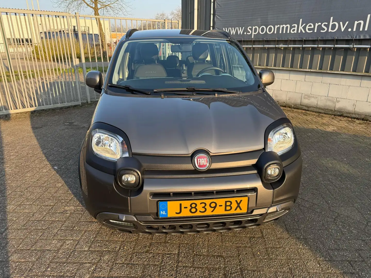 Fiat Panda 1.0 70pk Hybrid Launch Edition Grijs - 2