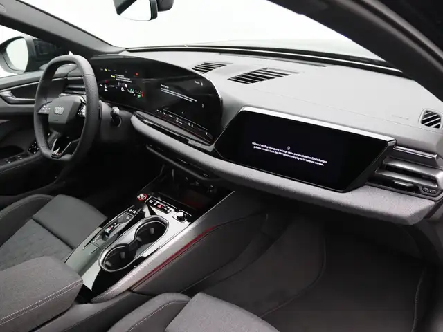 Audi A6 view 10