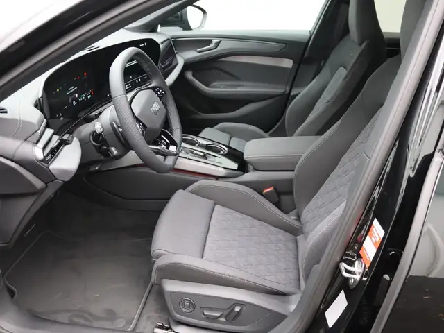 Audi A6 view 13