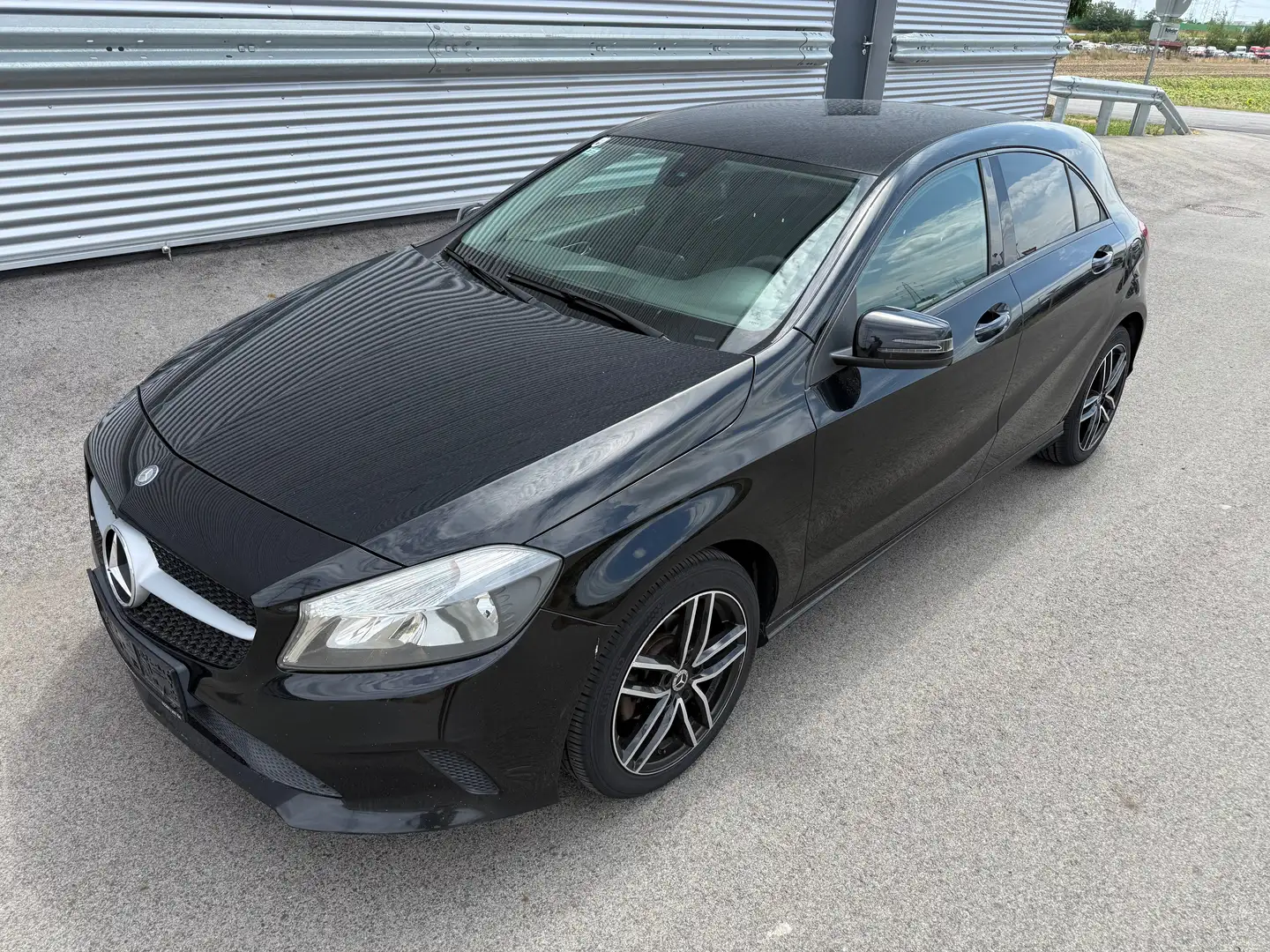 Mercedes-Benz A 180 d Aut. ID:38 Schwarz - 1