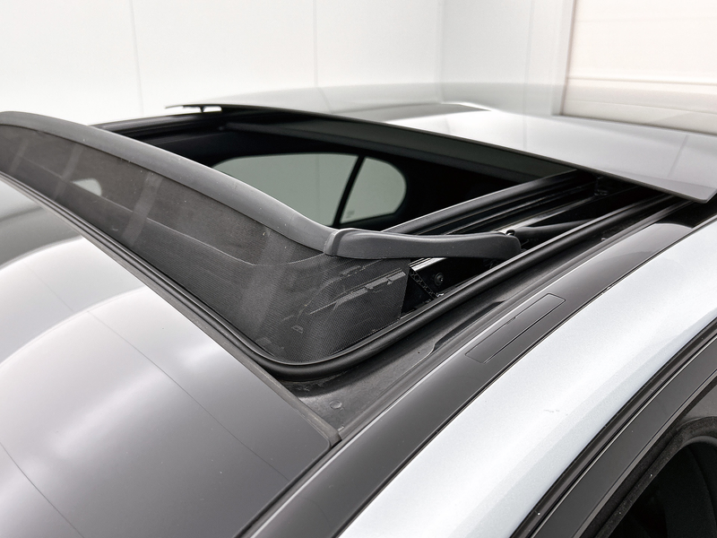 Mercedes-Benz E 300 e AMG Line | Panoramadak | 360° camera | Burmester — photo 14