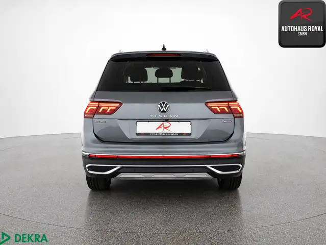 Volkswagen Tiguan Allspace view 4