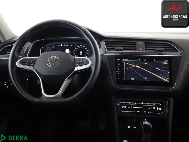 Volkswagen Tiguan Allspace view 13