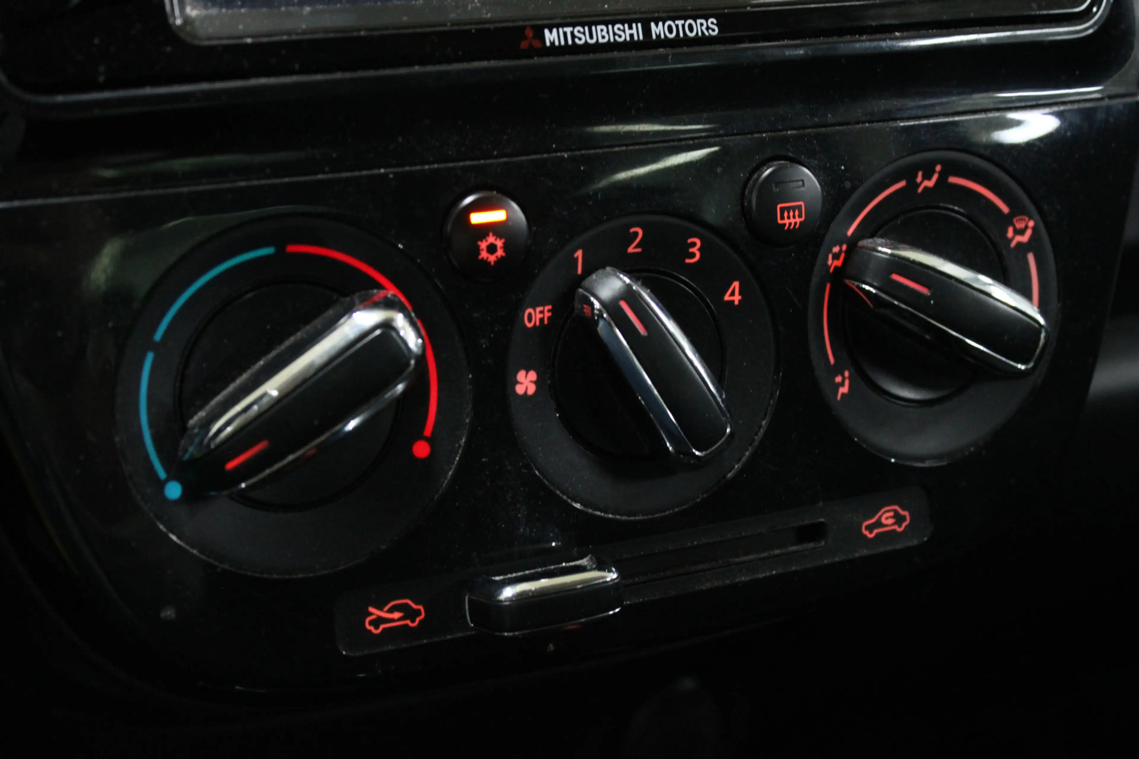 Mitsubishi Space Star 1.0 Cool+ / Airco / Apple Carplay / Android Auto / — photo 15