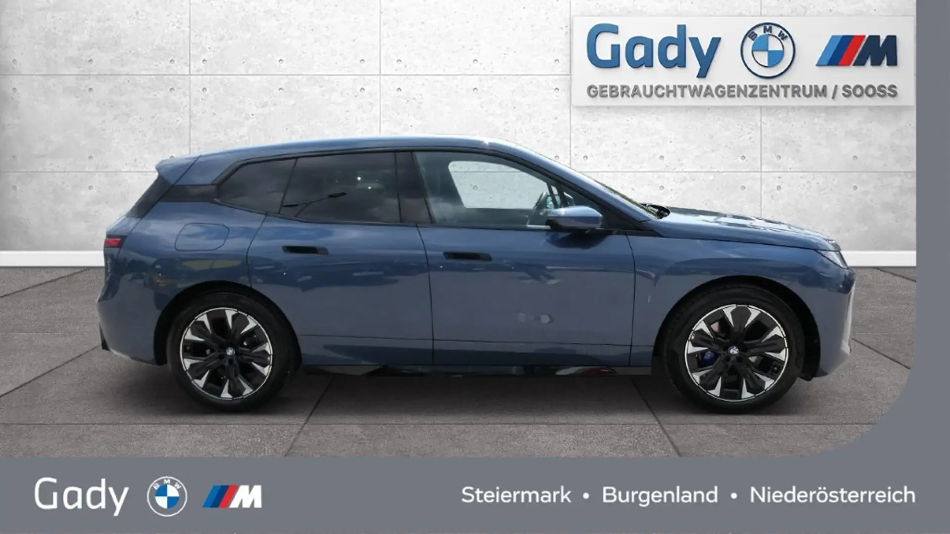 BMW iX xDrive45 Blau - 2