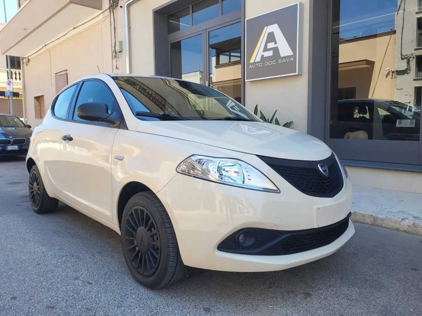 Lancia Ypsilon Ypsilon 1.2 Elefantino Blu ... Beige - 1