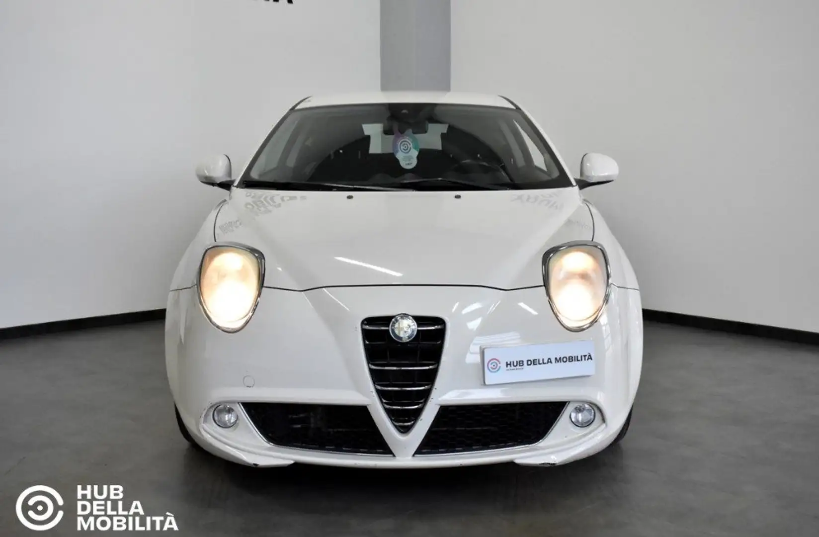 Alfa Romeo MiTo 1.4 105 CV M.air S&S Distinctive Sport Pack Weiß - 1