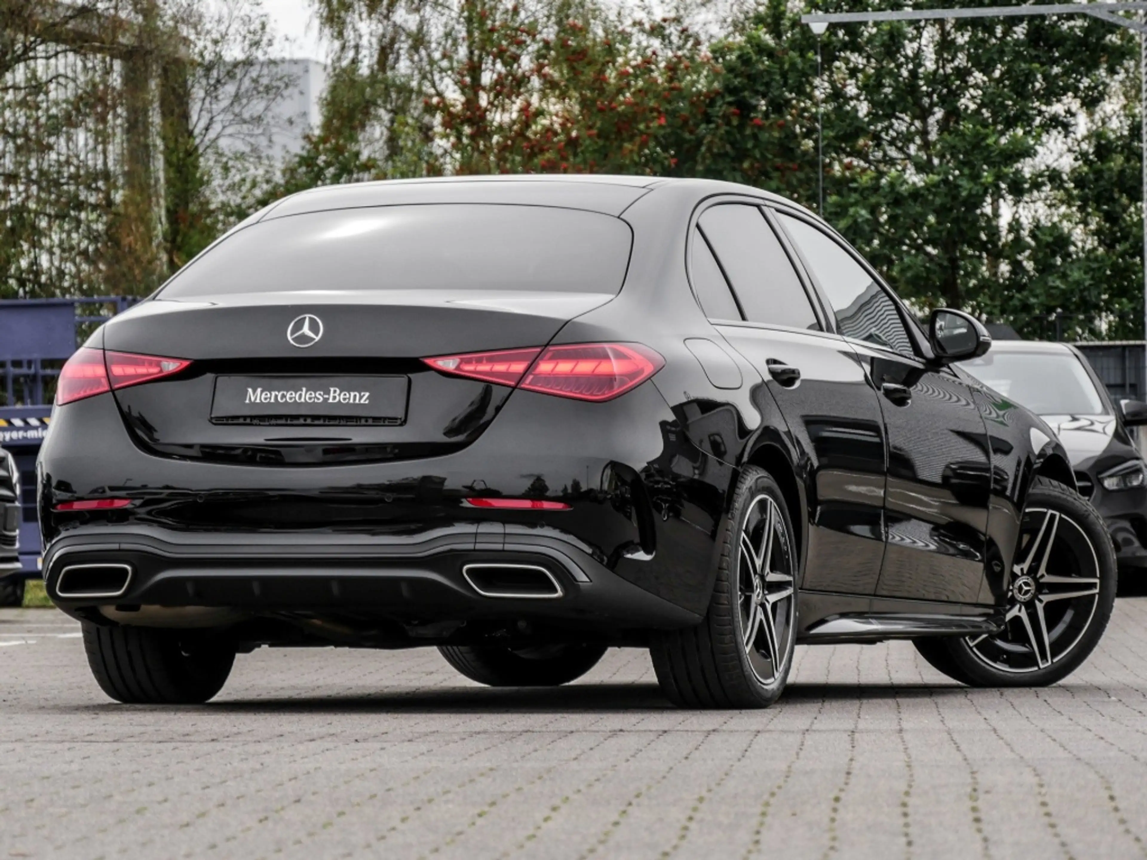 Mercedes-Benz C 200 AMG-Sport/Pano/360/Burm/StdHz/DIGITAL/Memo — photo 3