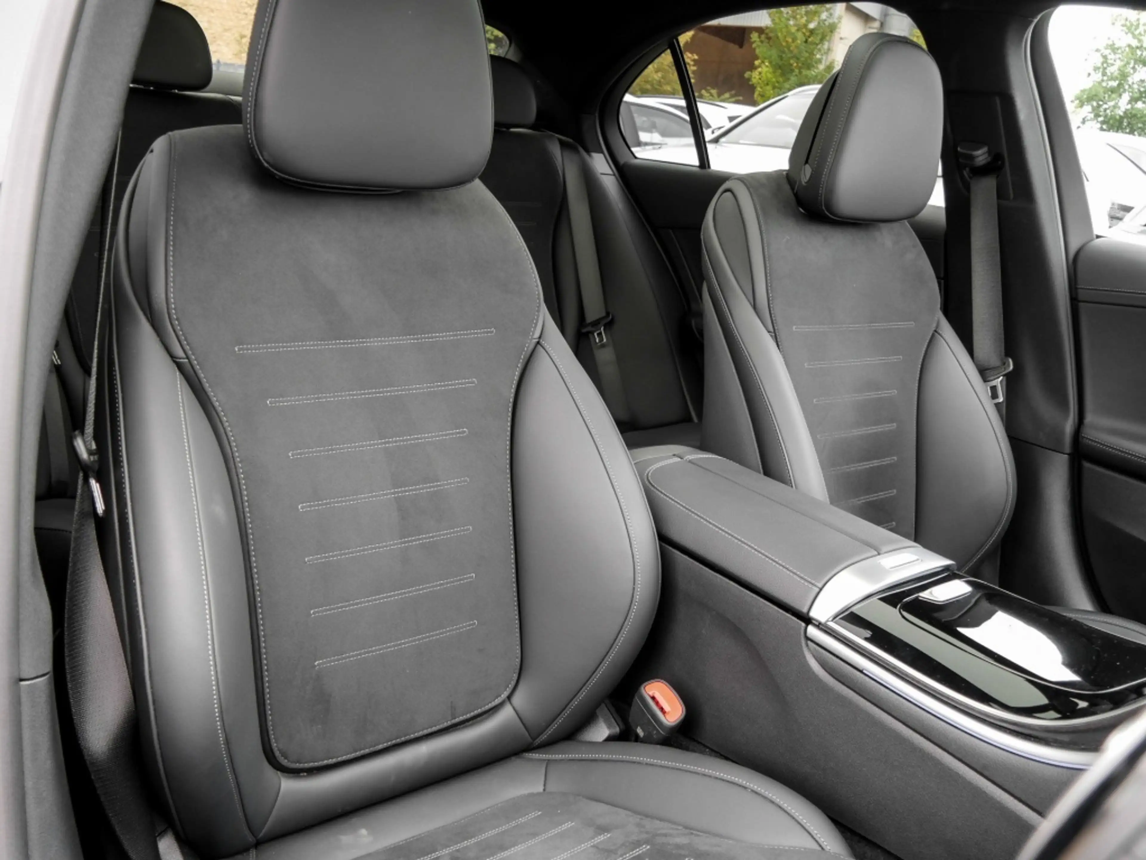 Mercedes-Benz C 200 AMG-Sport/Pano/360/Burm/StdHz/DIGITAL/Memo — photo 7