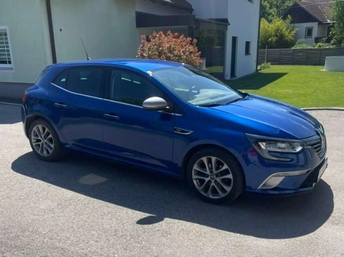 Renault Megane Mégane GT-Line TCe 140 PF GT-Line Blau - 1