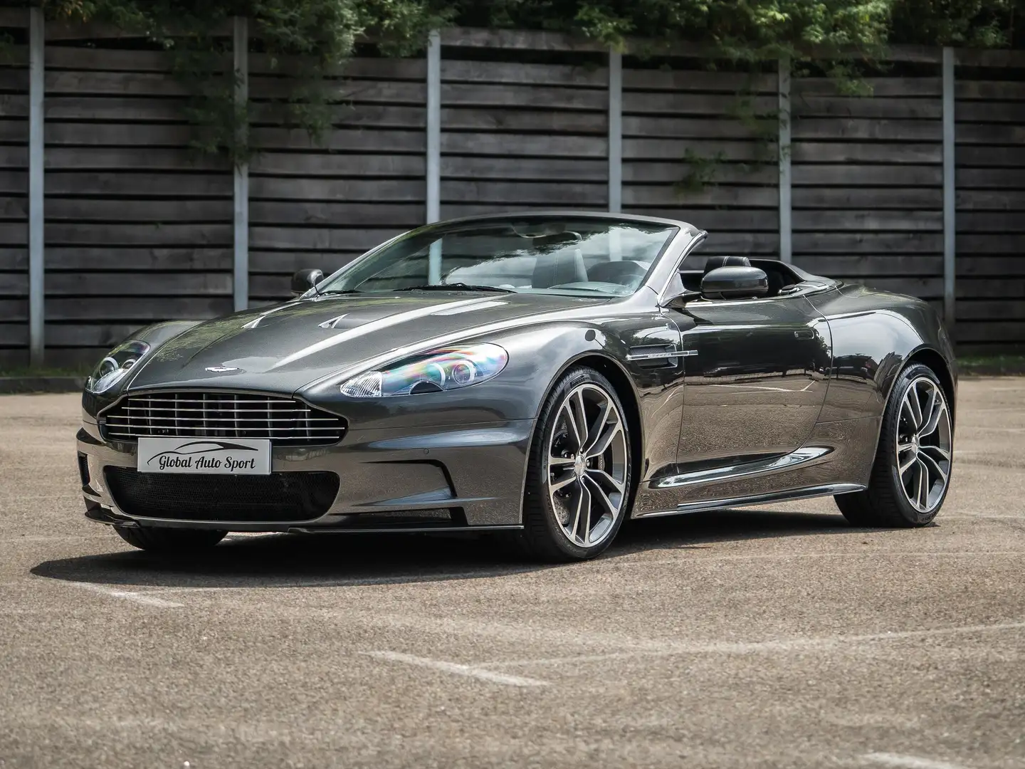 Aston Martin DBS ASTON MARTIN DBS VOLANTE V12 5.9L 517CH Grau - 1