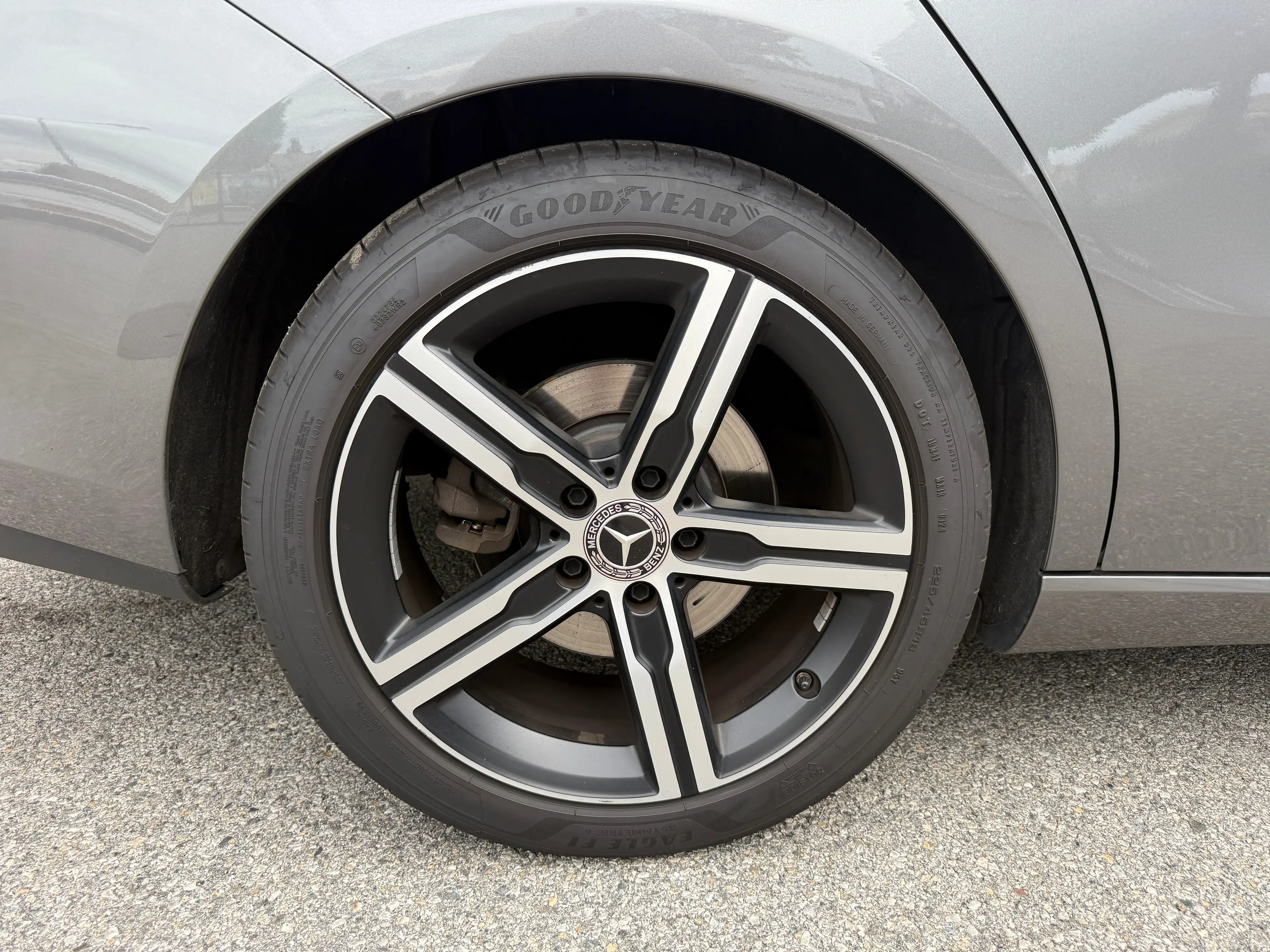 Mercedes-Benz CLA 220 CLA 220 d 4Matic LED AHK Night Park Paket 1.Besitz — photo 9
