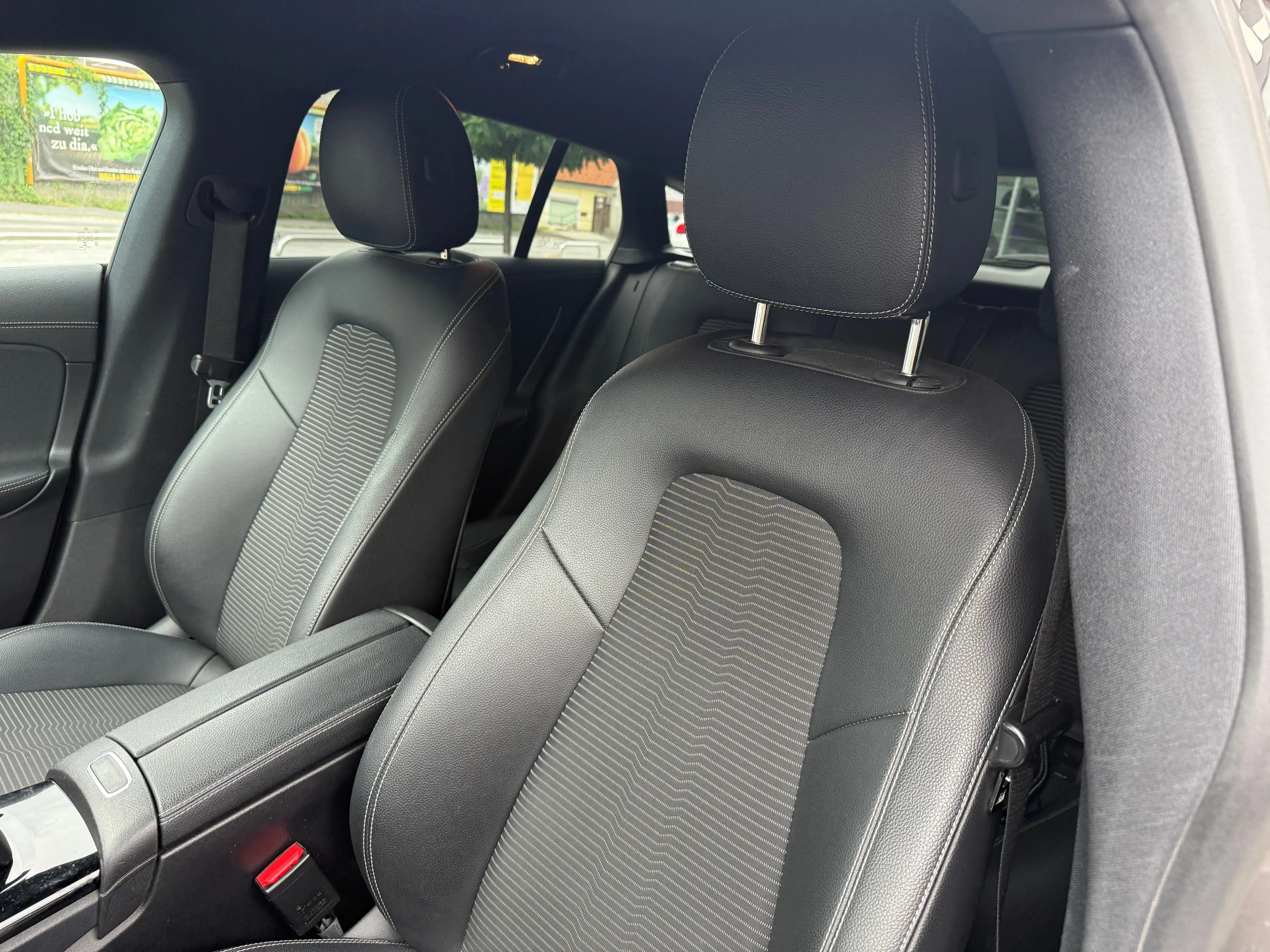 Mercedes-Benz CLA 220 CLA 220 d 4Matic LED AHK Night Park Paket 1.Besitz — photo 14