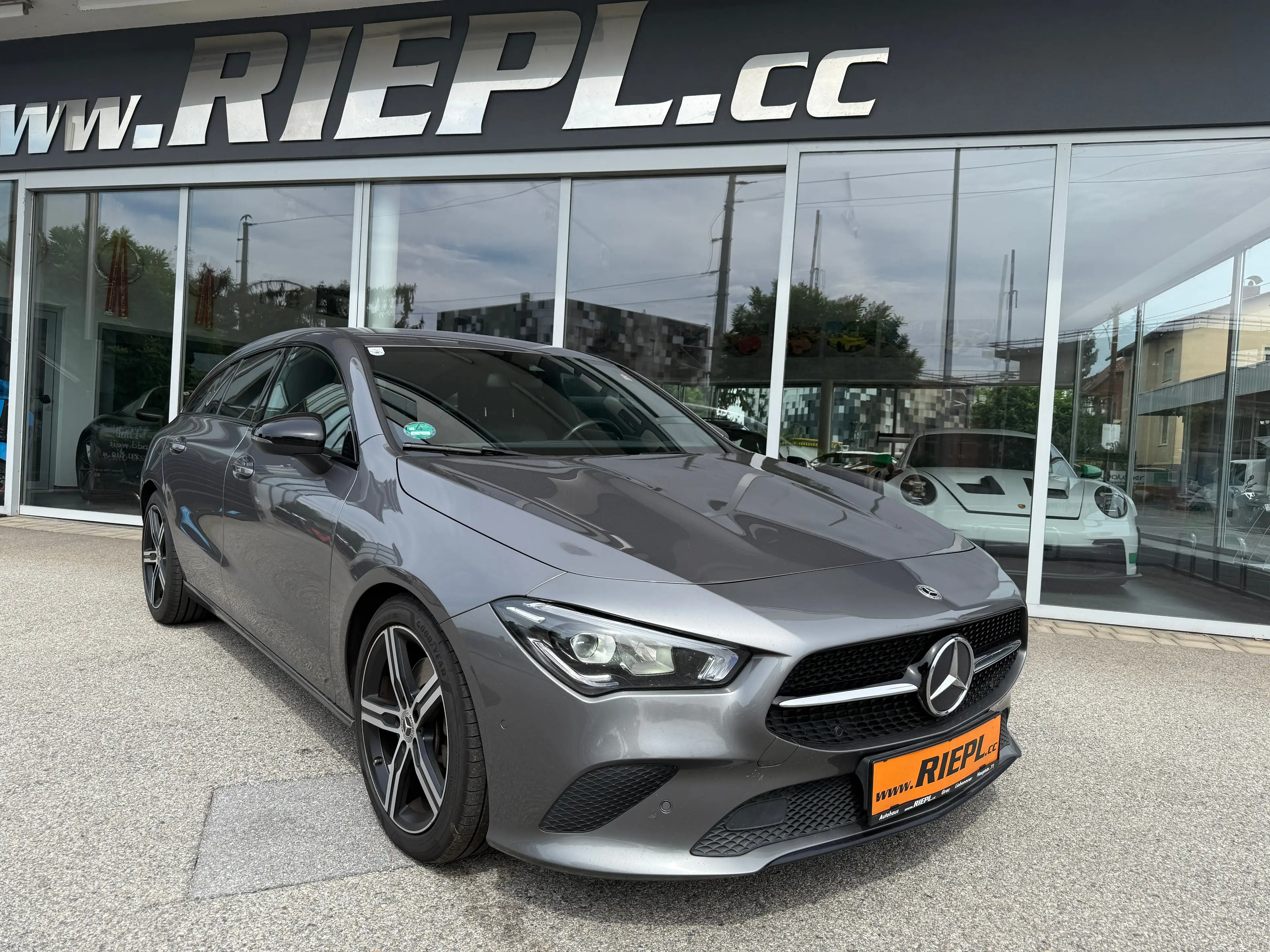 Mercedes-Benz CLA 220 CLA 220 d 4Matic LED AHK Night Park Paket 1.Besitz