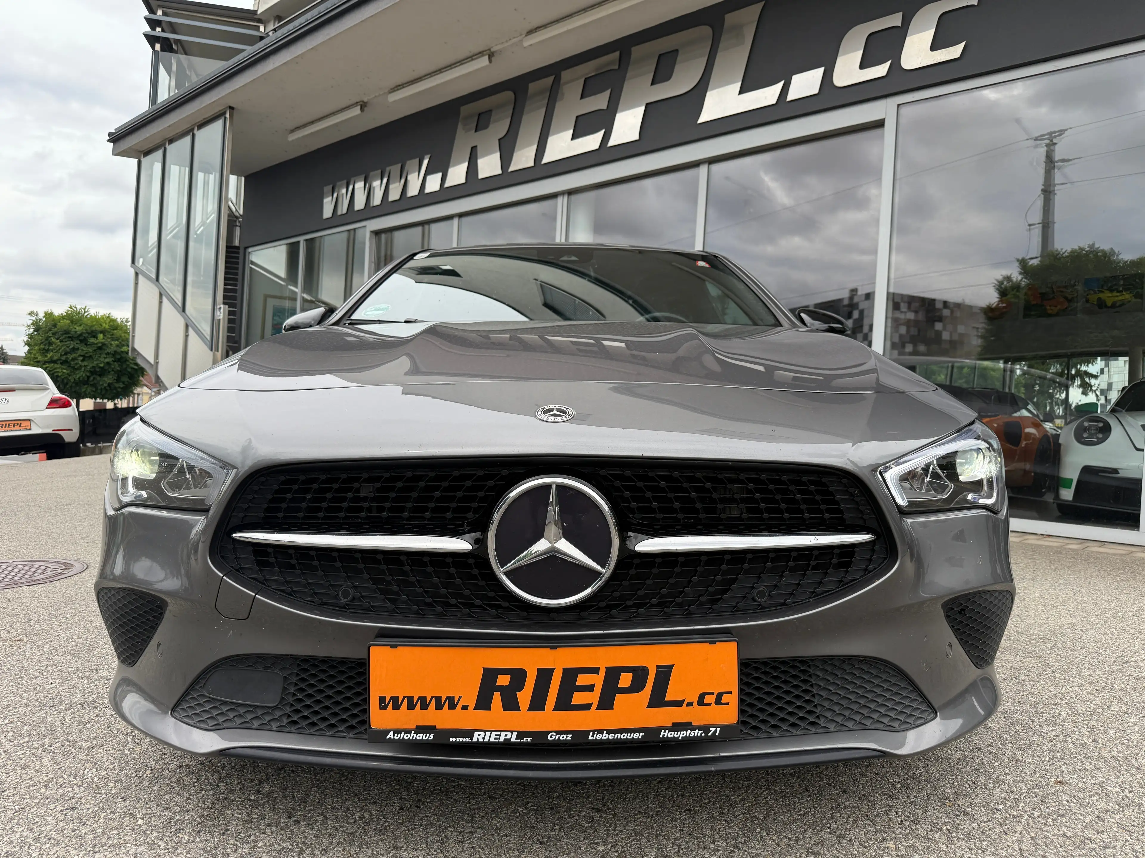 Mercedes-Benz CLA 220 CLA 220 d 4Matic LED AHK Night Park Paket 1.Besitz — photo 2