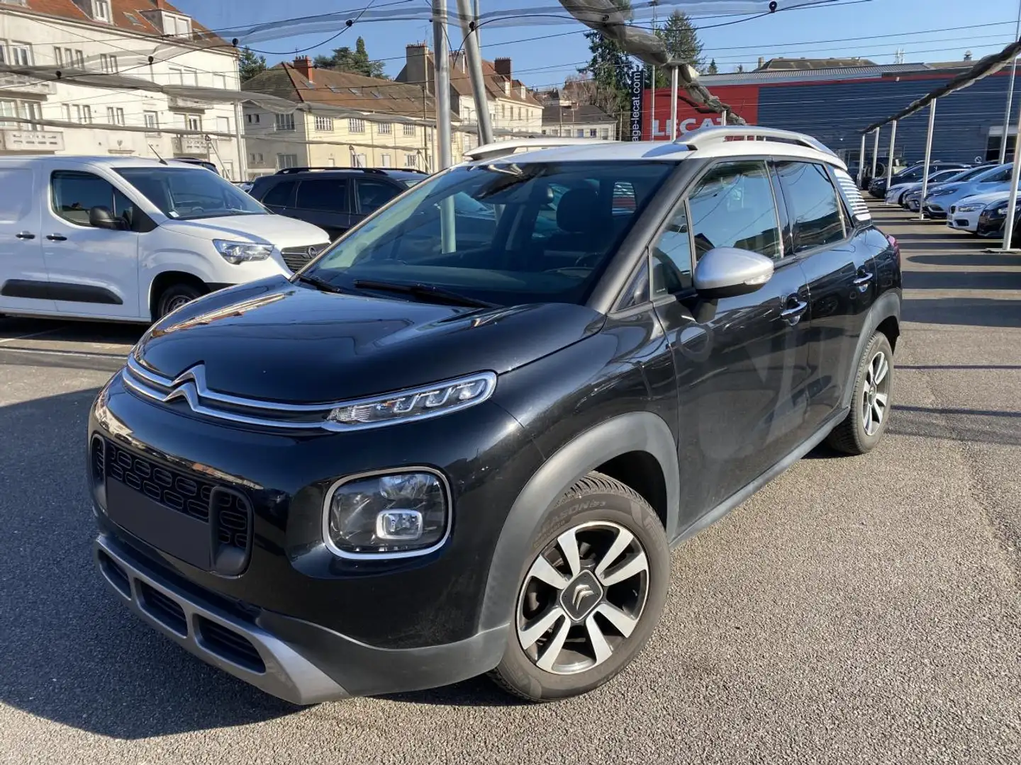 Citroen C3 Aircross 1.5 BlueHDi 100 S\u0026S Shine Zwart - 1