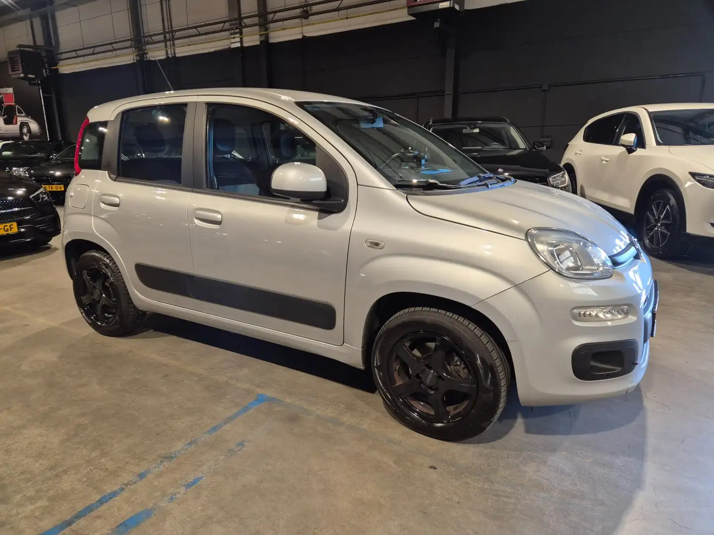 Fiat Panda 0.9 TwinAir Lounge - Airco - NL Auto Grijs - 2