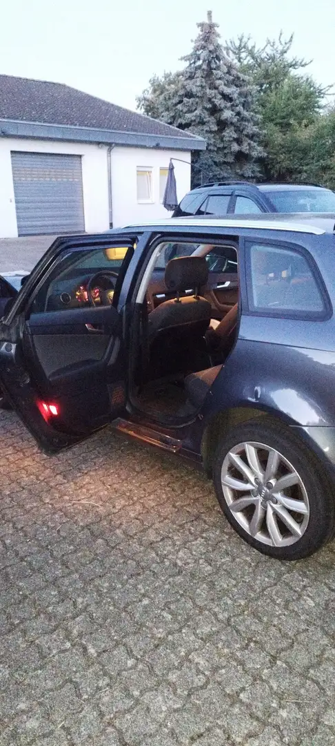 Audi A3 1.6 tiptronic Attraction - 1