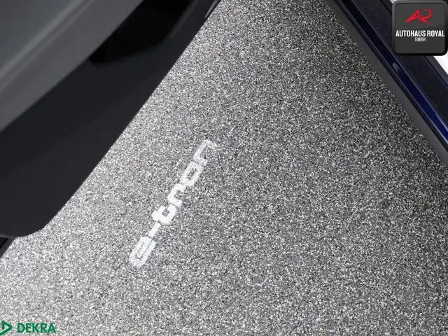 Audi E-Tron view 13