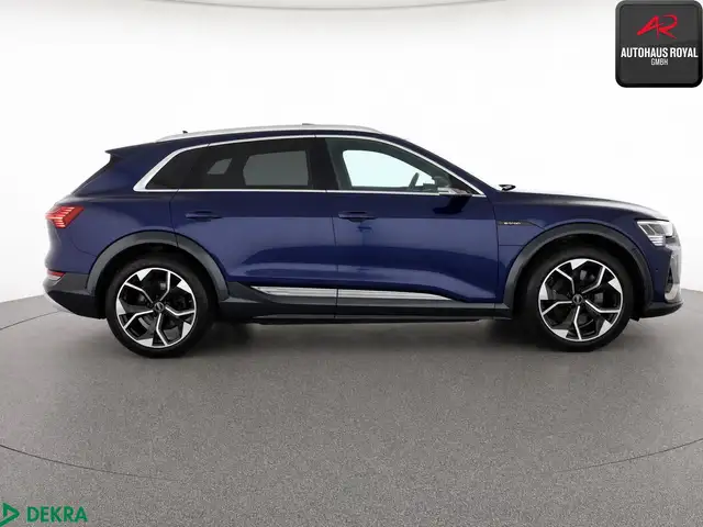 Audi E-Tron view 6