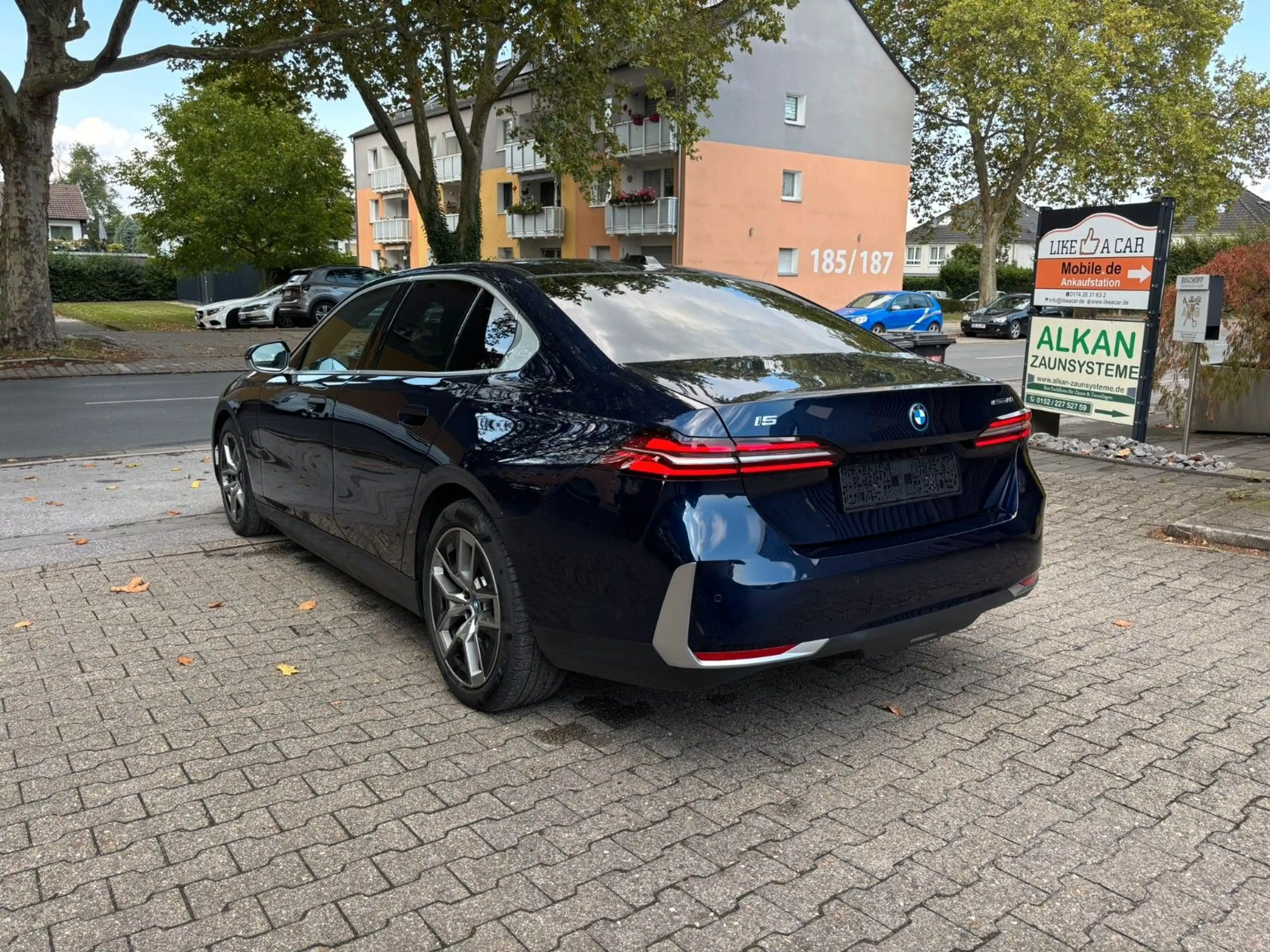 BMW i5 Limousine 40 eDrive PANO 360° LED — photo 4
