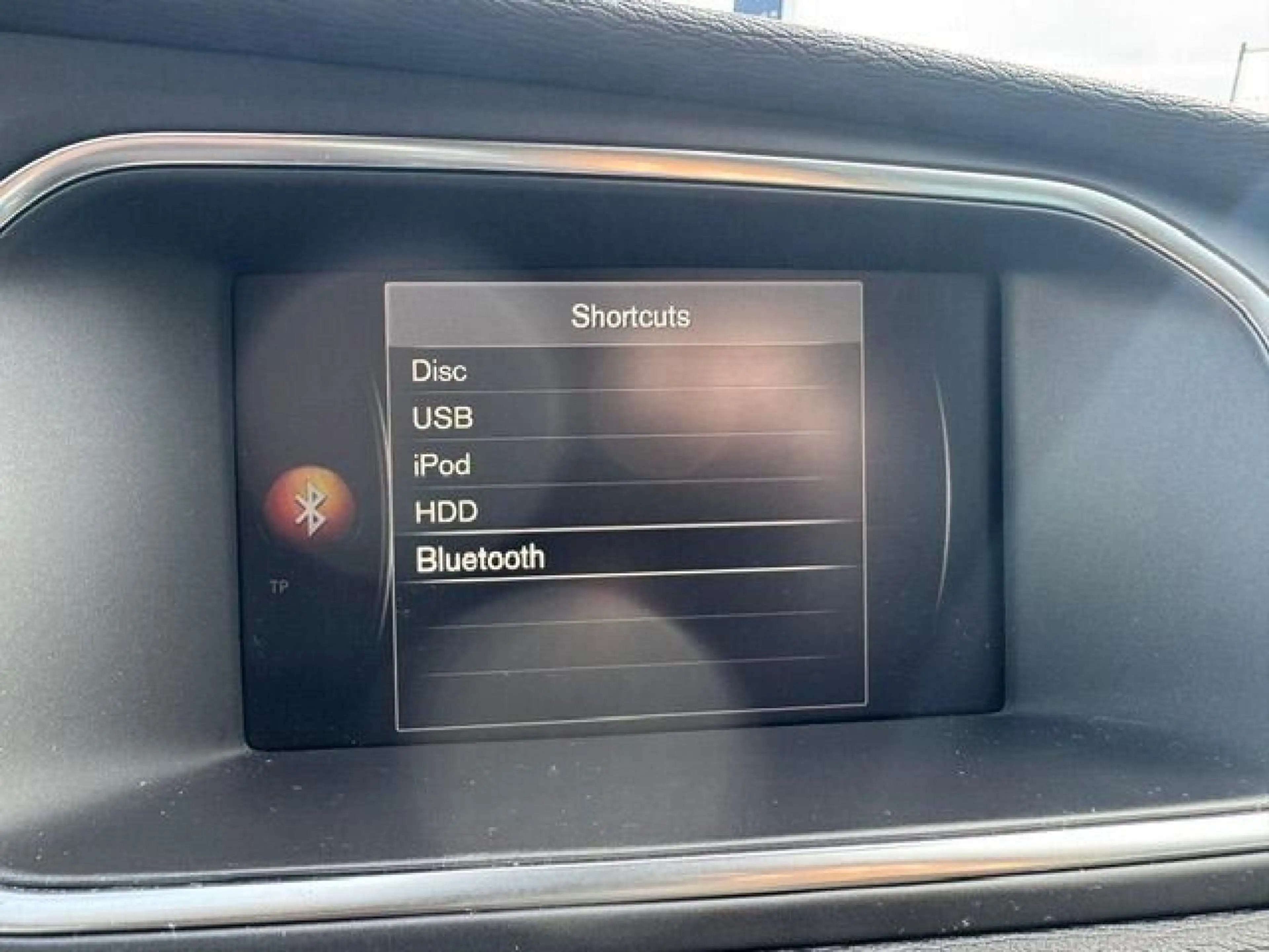 Volvo V40 Cross Country Plus AWD — photo 13
