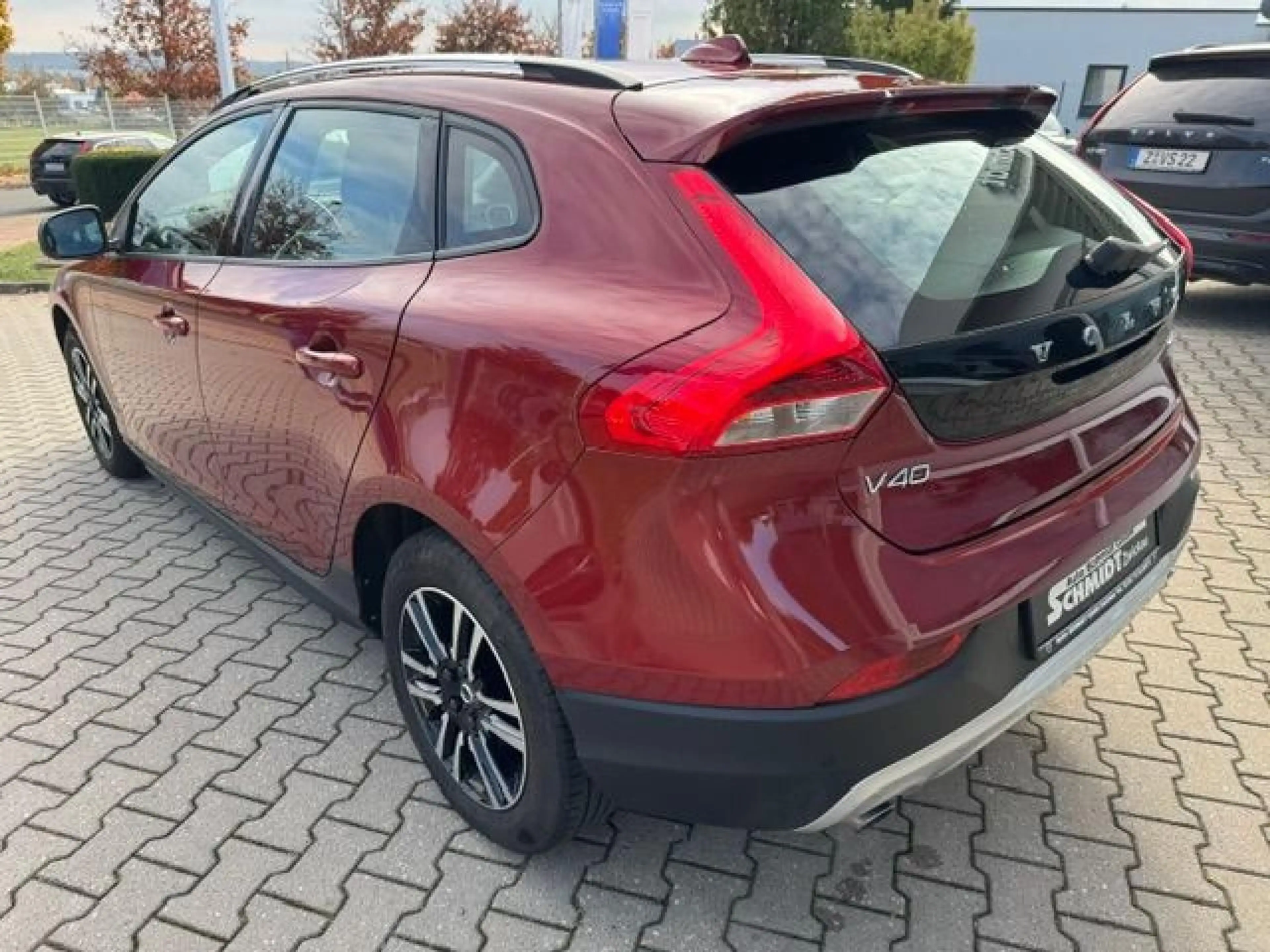 Volvo V40 Cross Country Plus AWD — photo 7