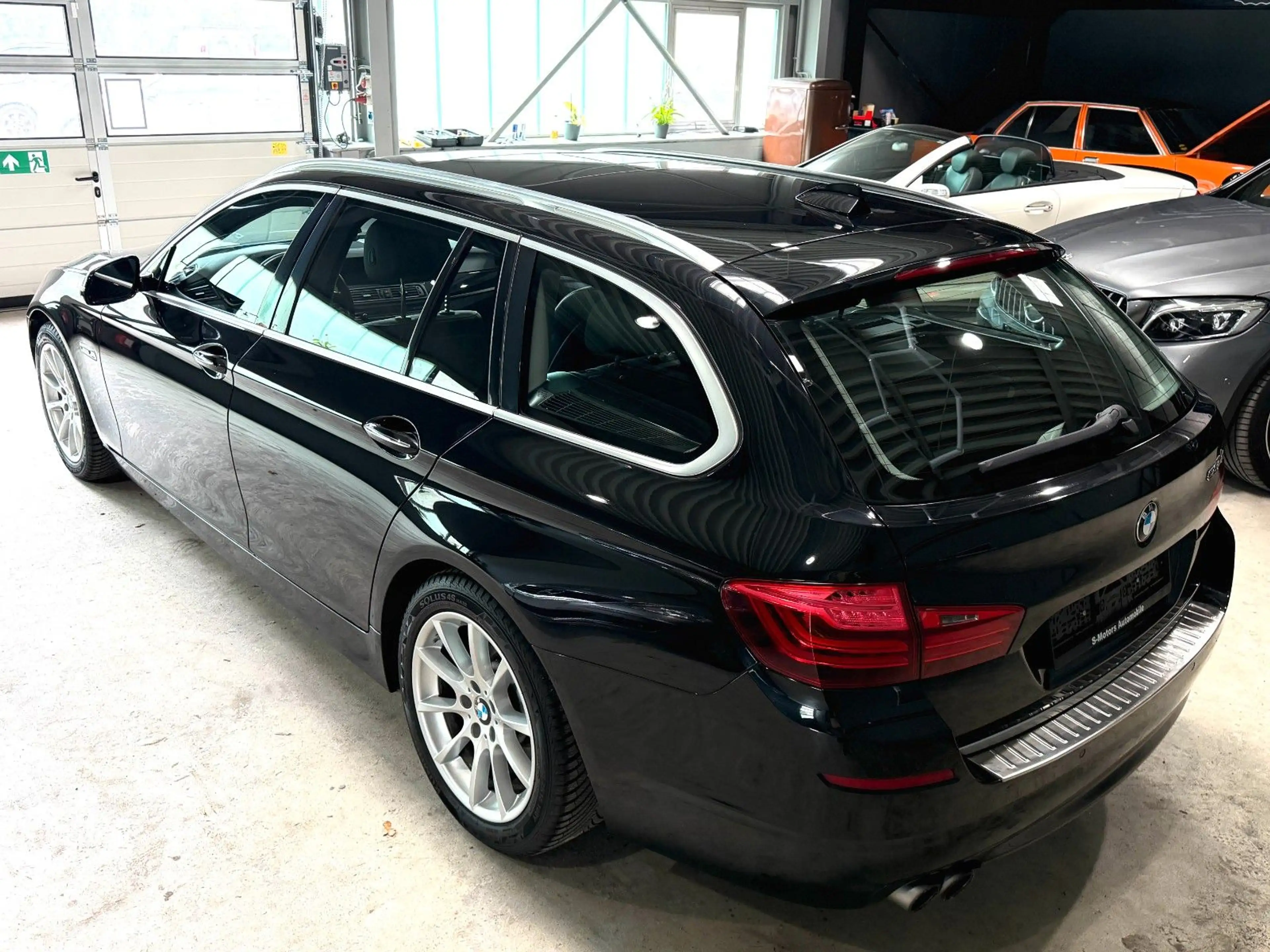 BMW 525 d Touring PANO/NAVI PROF./SPORTSITZE/SHZ/ — photo 12