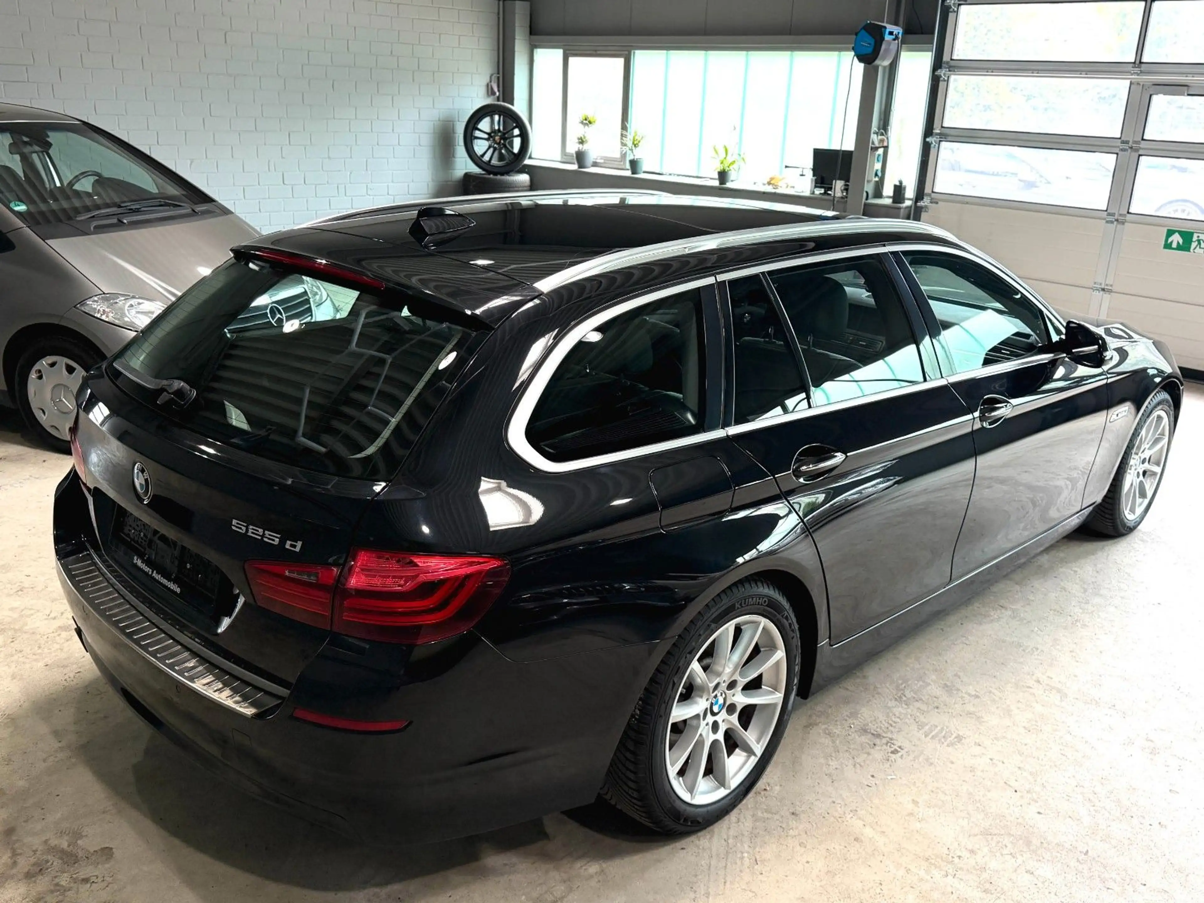BMW 525 d Touring PANO/NAVI PROF./SPORTSITZE/SHZ/ — photo 11