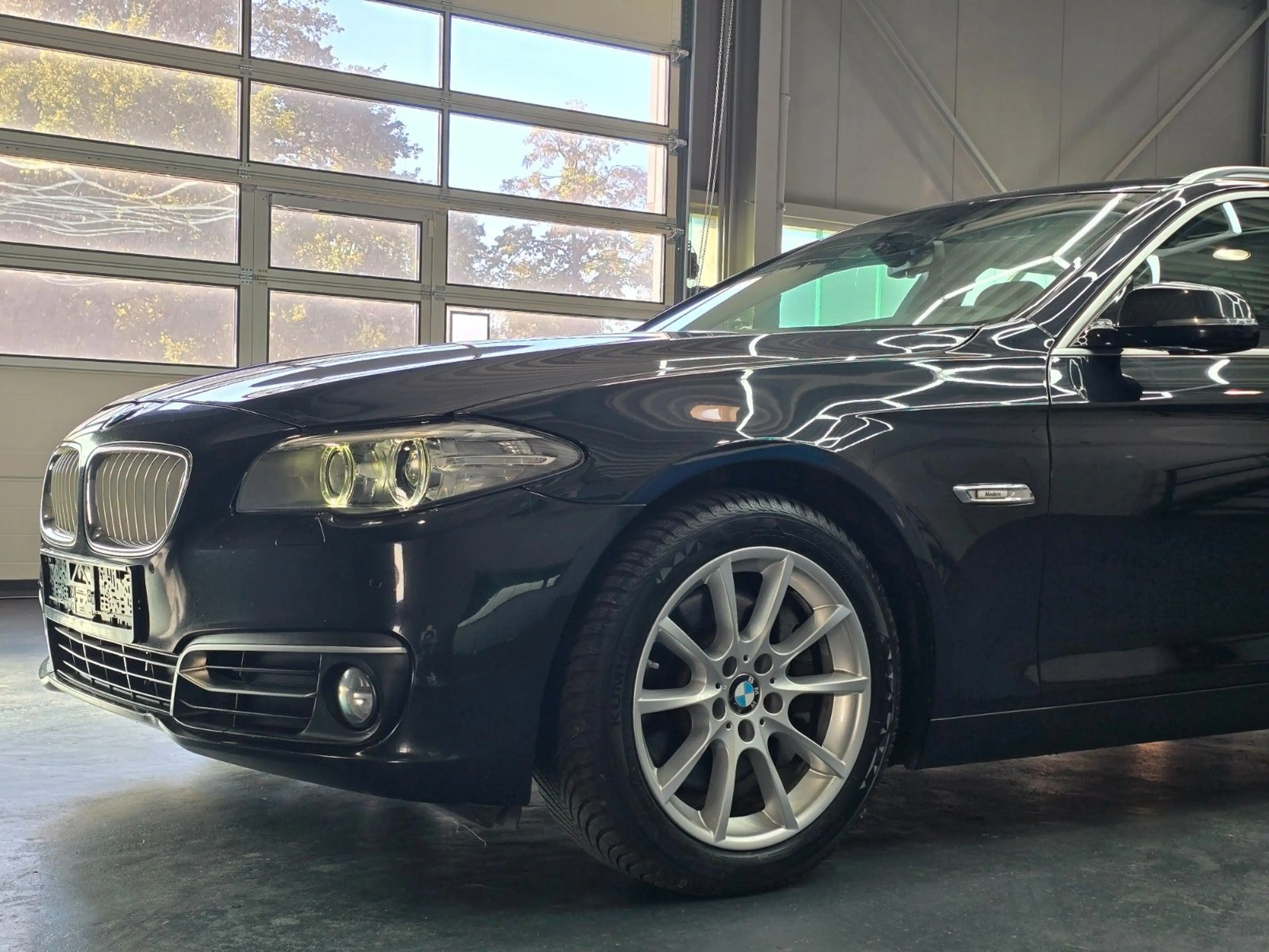 BMW 525 d Touring PANO/NAVI PROF./SPORTSITZE/SHZ/ — photo 4