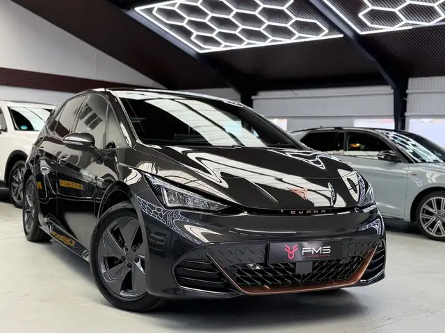 CUPRA Born Essential 62 kWh CarPlay 204 pk