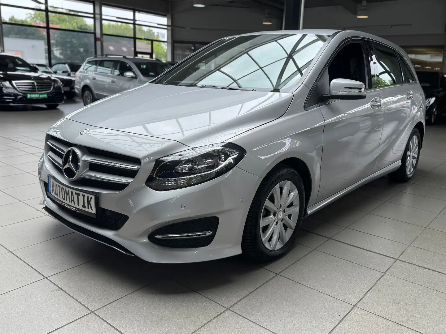 Mercedes-Benz B 200 Avantgarde *Automatik*RFK*Volleder* Argent - 1