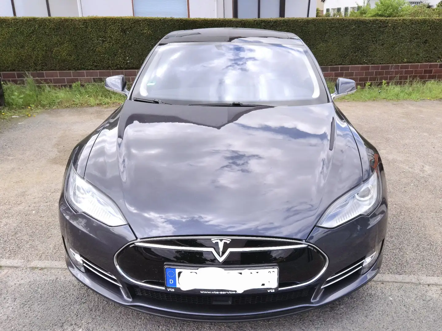 Tesla Model S 85D - 2