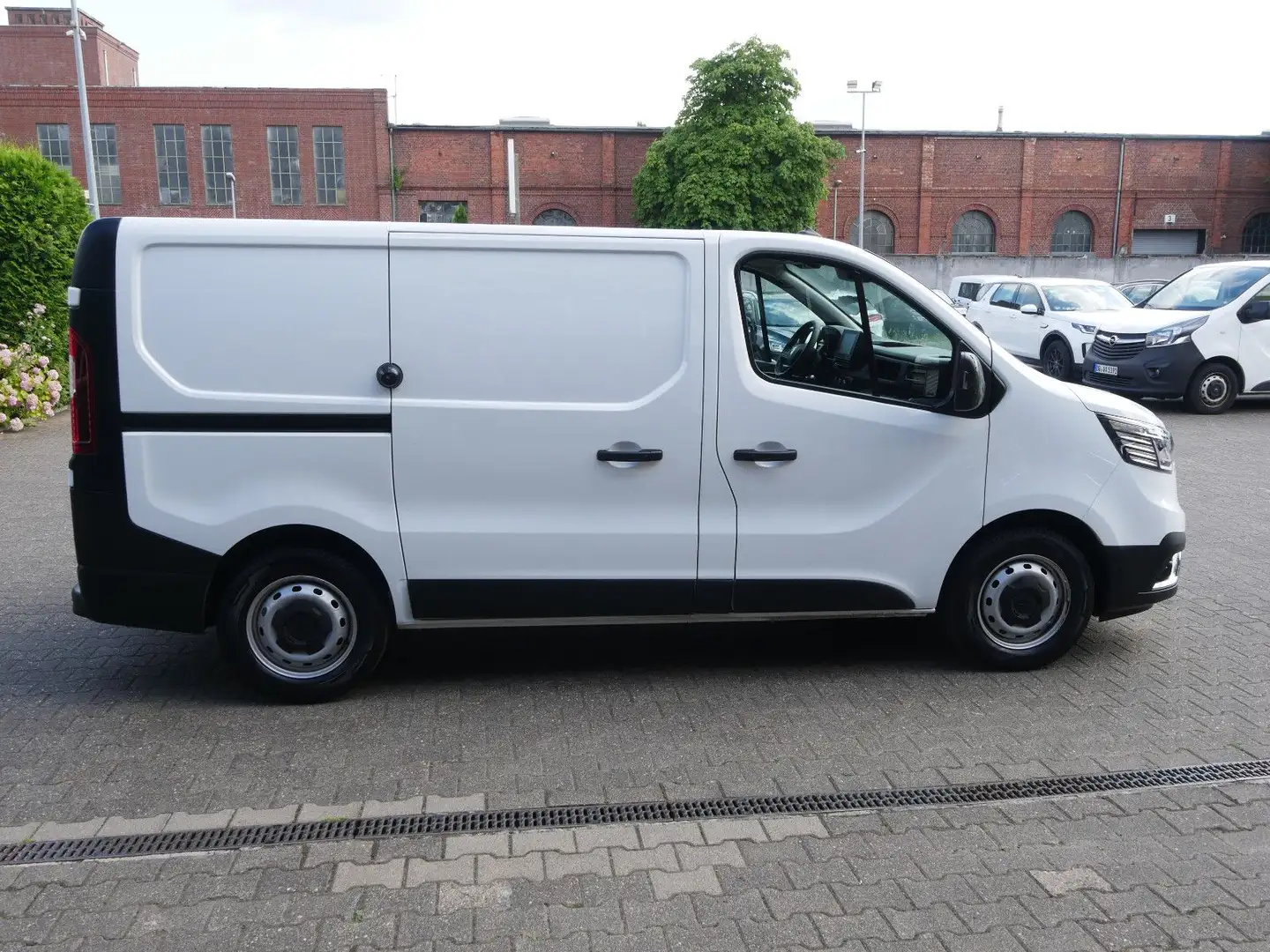 Renault Trafic Kasten L1H1 3,0t Komfort Klima LED Kamera Blanc - 2