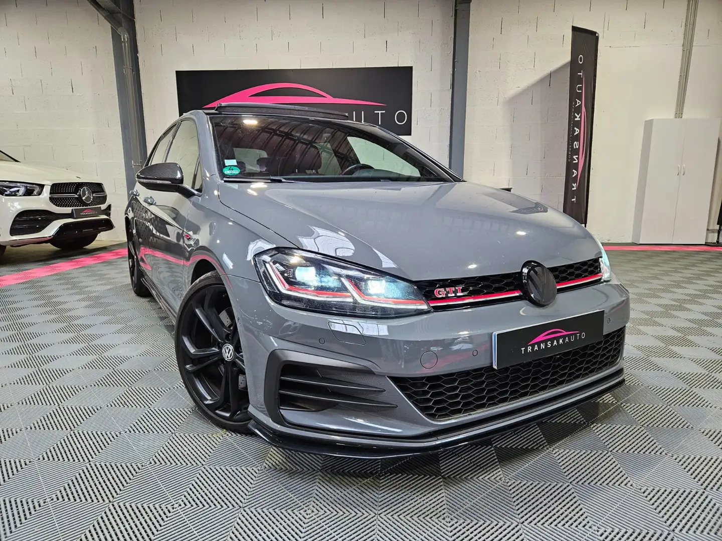 Volkswagen Golf GTI TCR Noir - 1