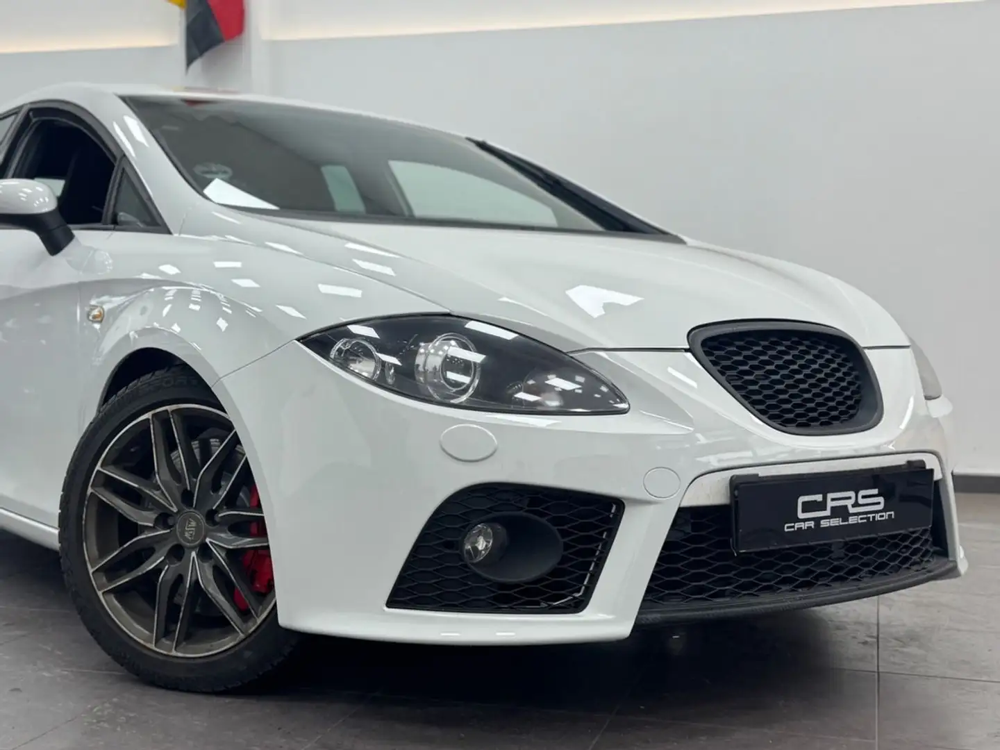 SEAT Leon 2.0 TSI Cupra bijela - 2