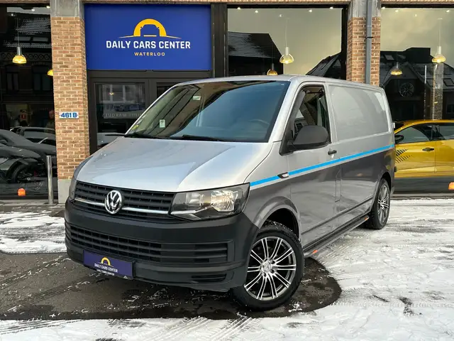 Volkswagen T6 Transporter 2.0 TDi ** 1 BED ** KITCHEN ** UNIQUE