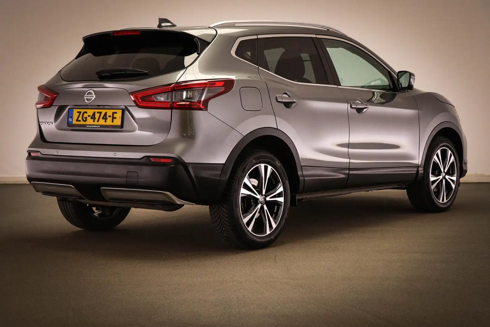 Nissan Qashqai 1.2 N-Connecta | DESIGN PACK | PANORAMADAK | DAB | Grau - 2