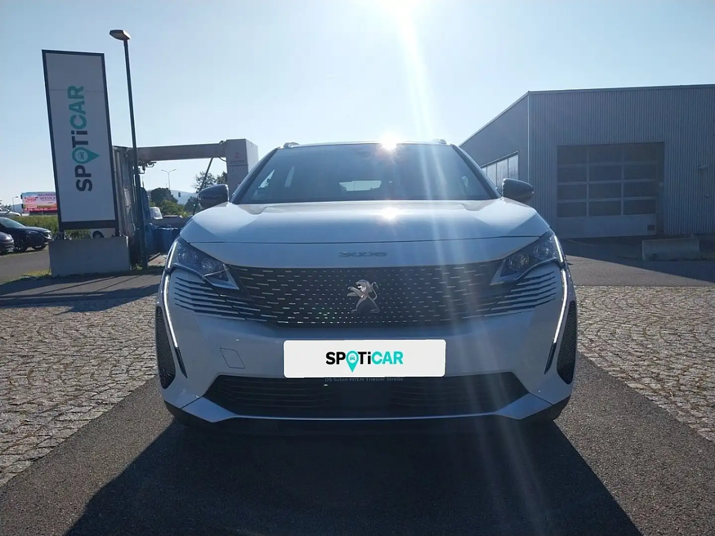Peugeot 3008 Hybrid 300 e-EAT8 GT Pack Aut. Weiß - 2