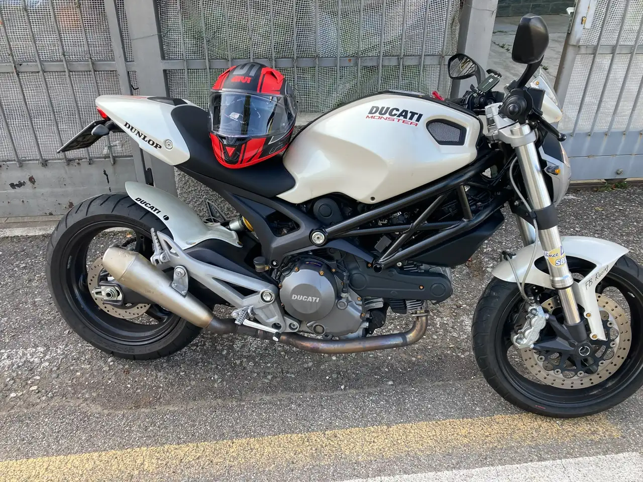Ducati Monster 696