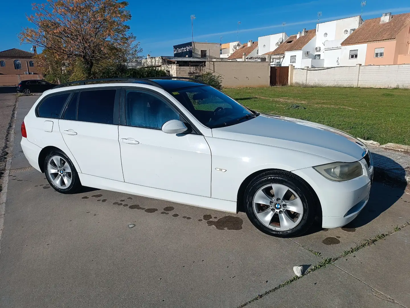BMW 318 318d Touring - 1