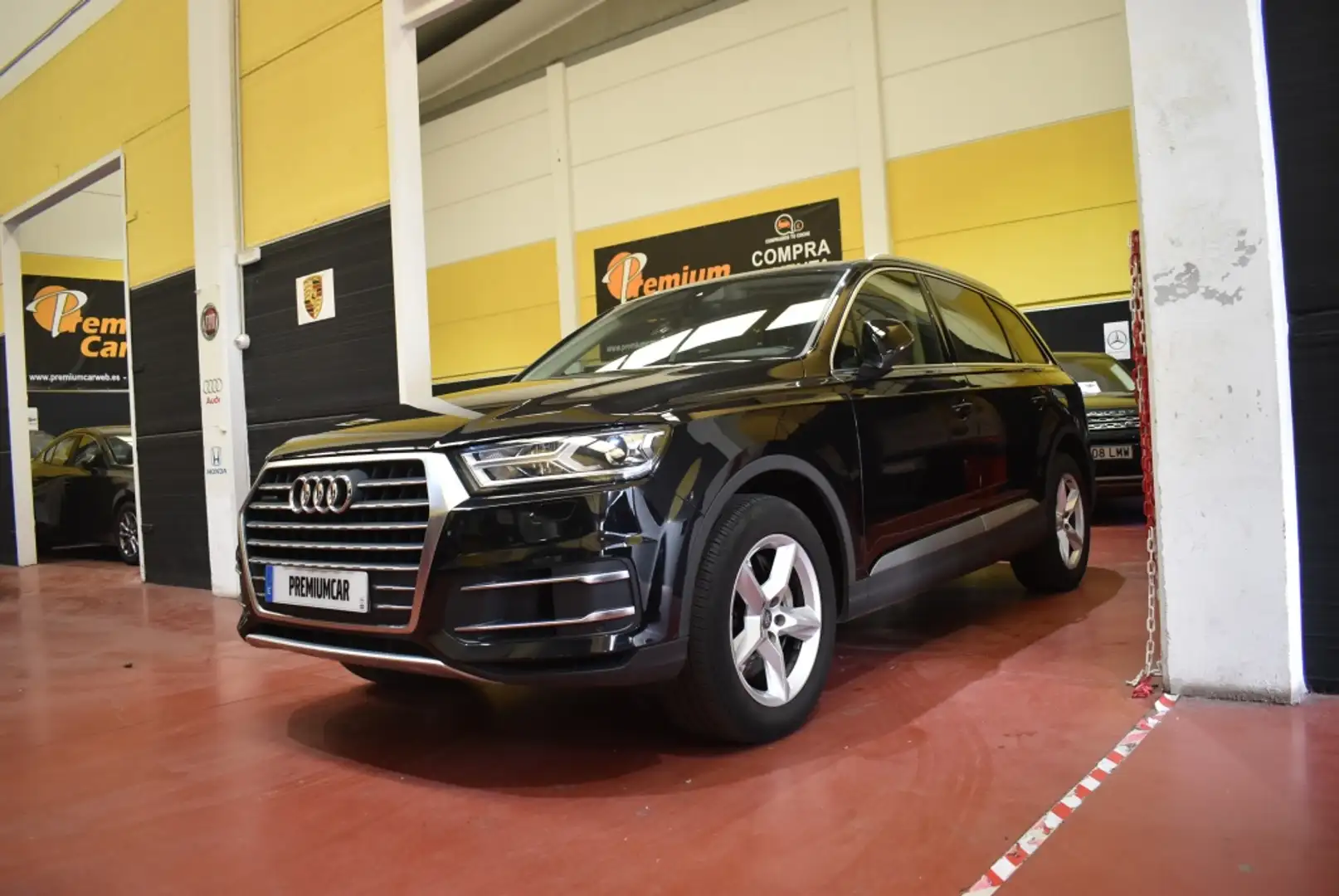 Audi Q7 45 TDI Design quattro-ultra S tronic Negro - 1