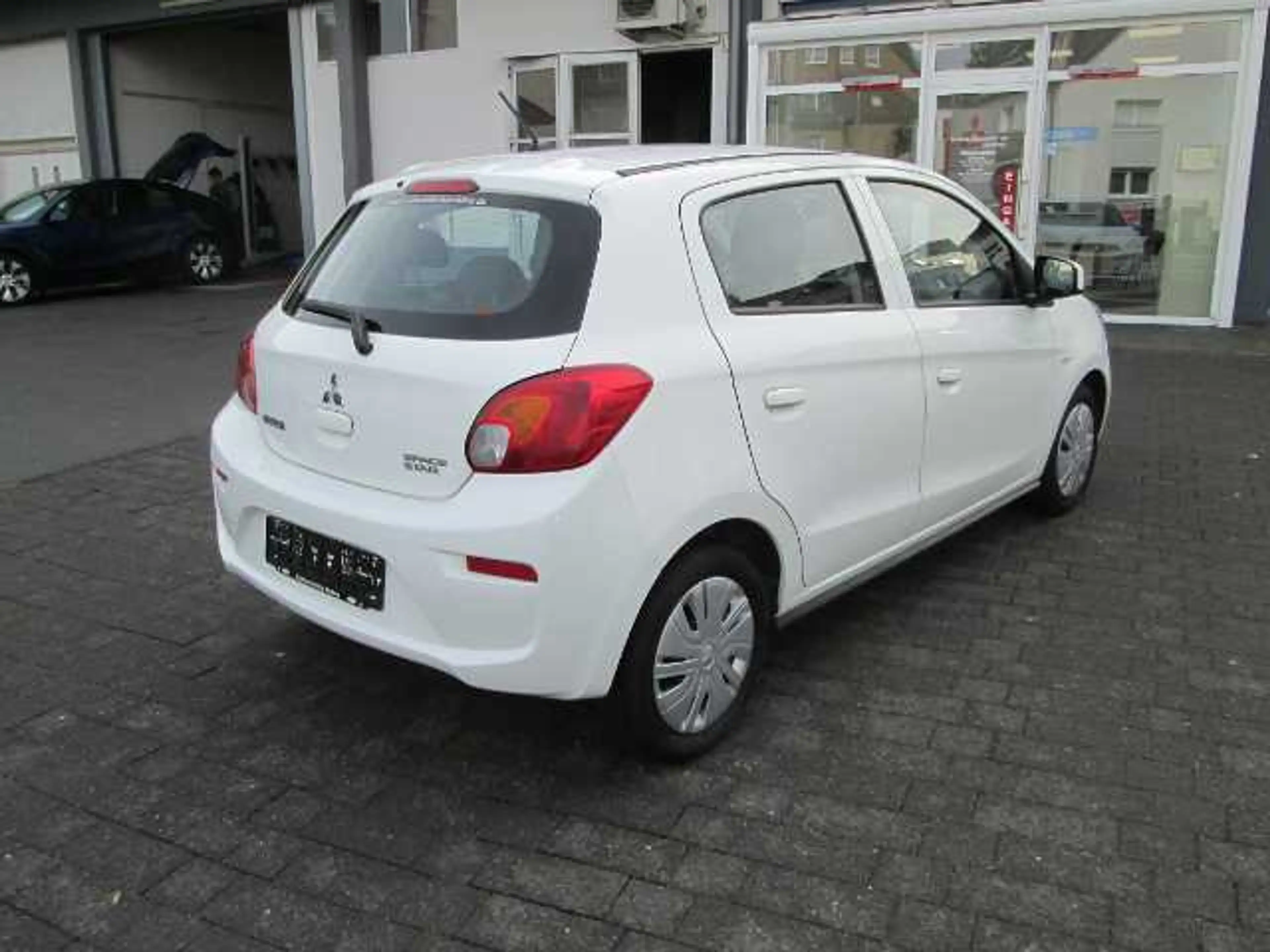 Mitsubishi Space Star Edition 1.0 MIVEC 5-Gang mit Klima — photo 6