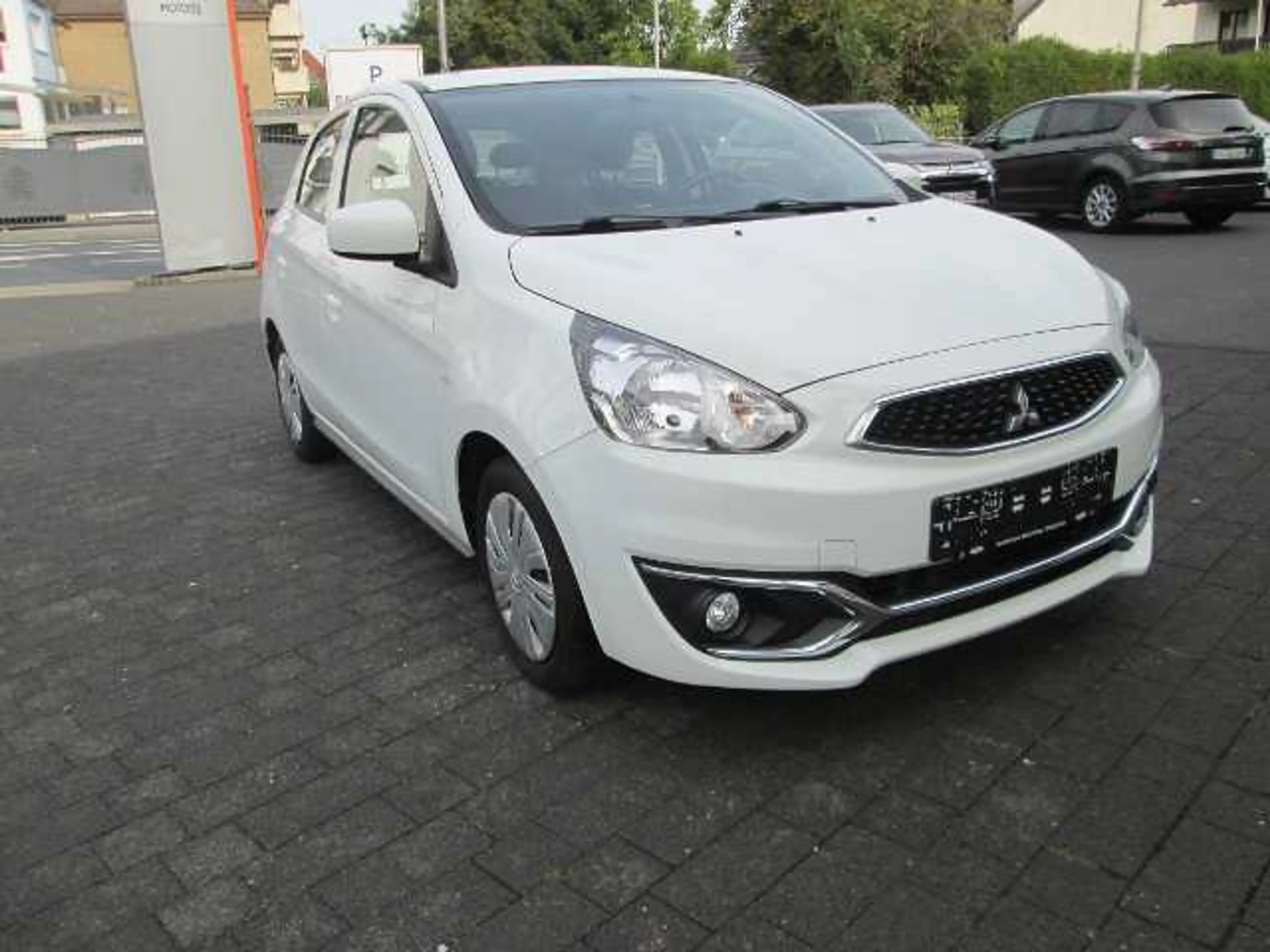 Mitsubishi Space Star Edition 1.0 MIVEC 5-Gang mit Klima — photo 4
