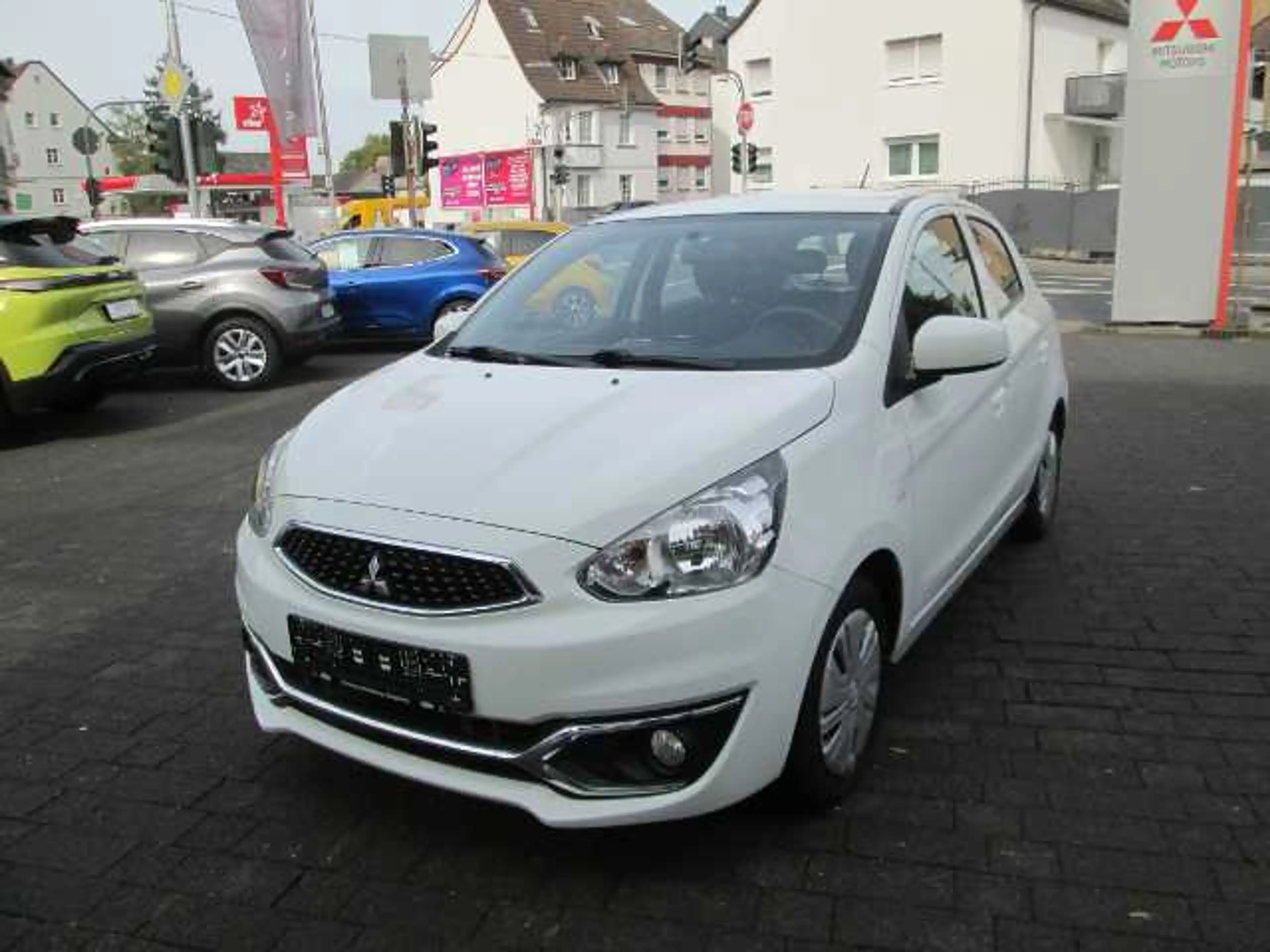 Mitsubishi Space Star Edition 1.0 MIVEC 5-Gang mit Klima