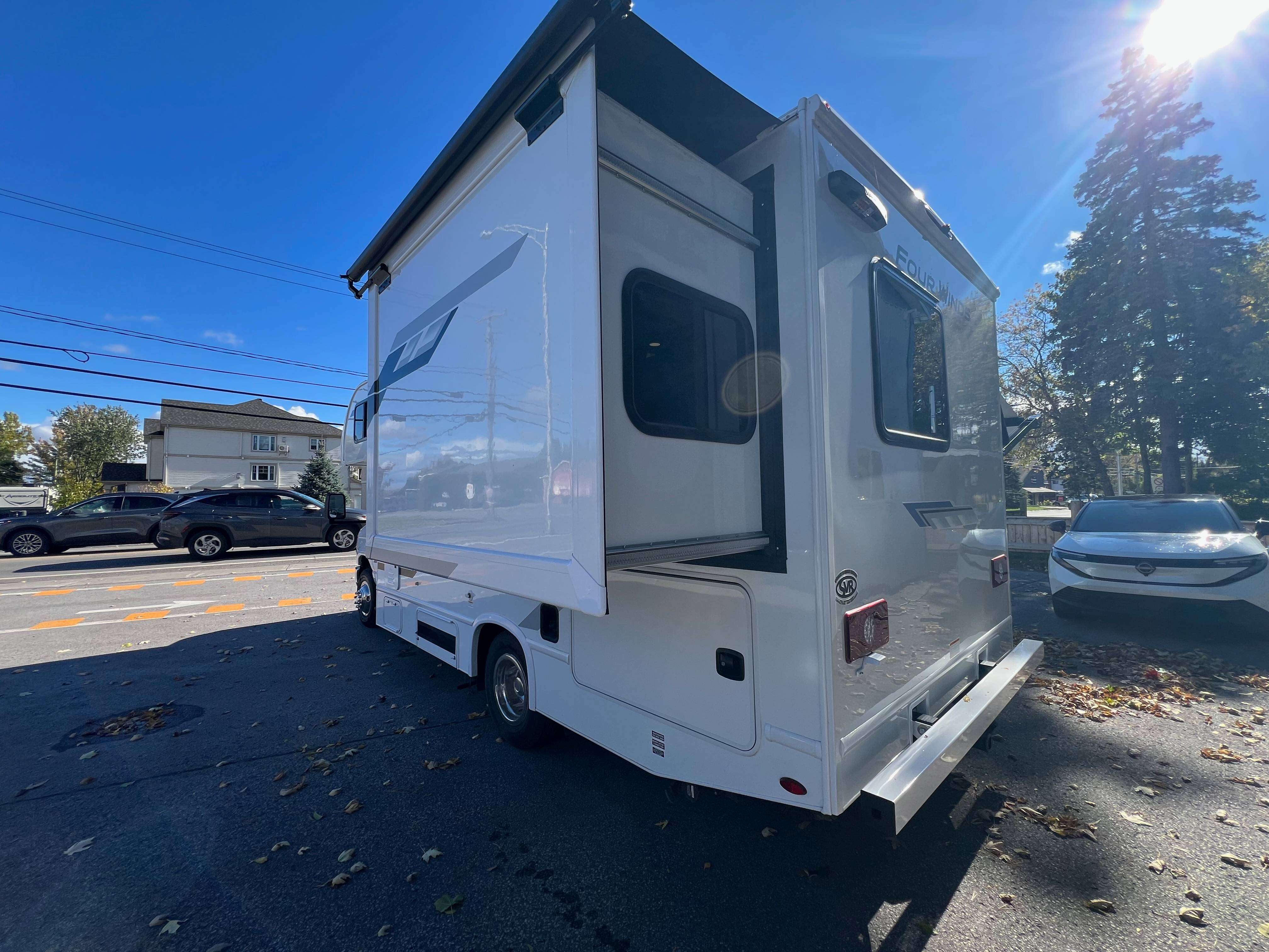 2027 Ford FOUR WINDS