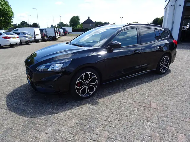 Ford Focus Wagon 1.0 EcoBoost Hybrid 155pk Active X Business