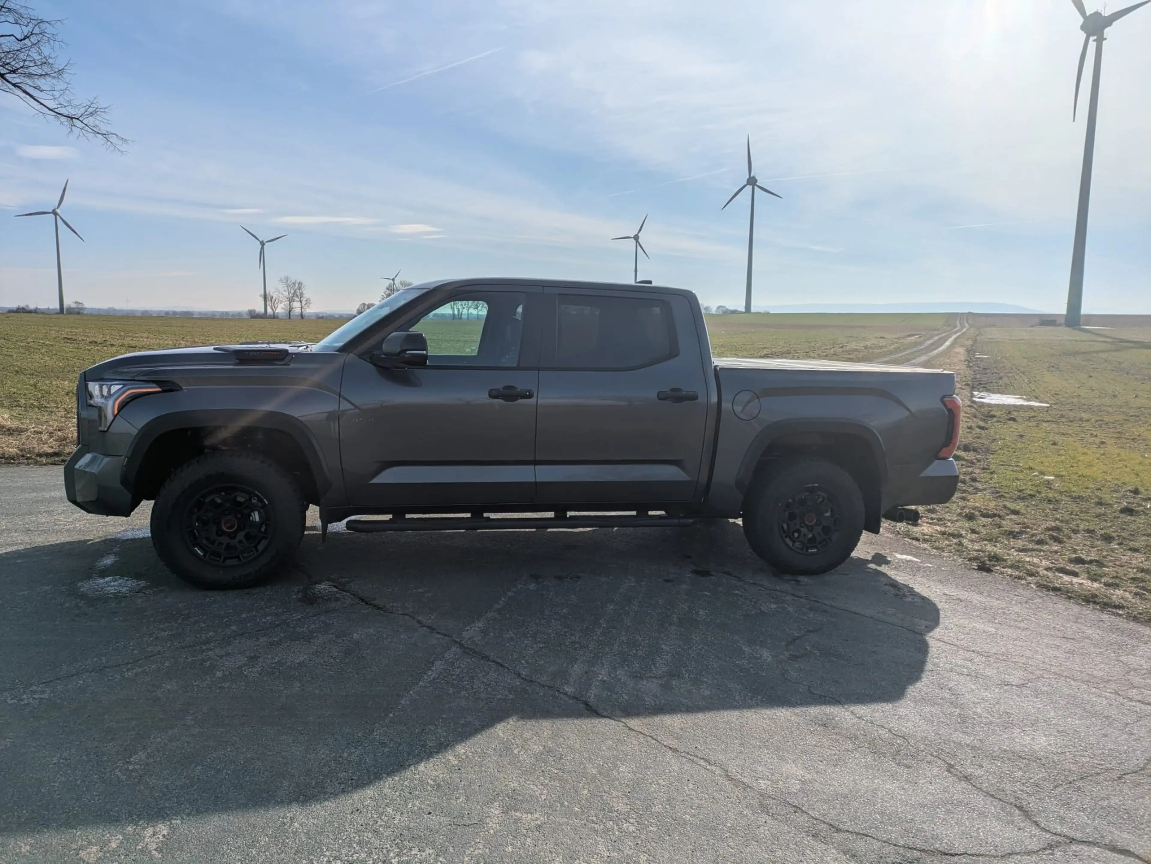 Toyota Tundra TRD Pro i-Force Max CrewMax 5´5 Bed 3.5L — photo 5